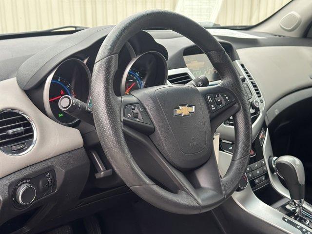 used 2015 Chevrolet Cruze car, priced at $5,500