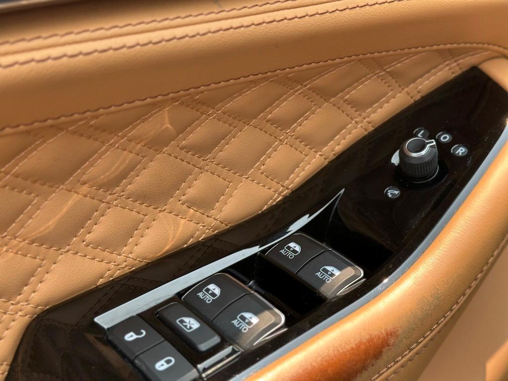 used 2023 Jeep Grand Cherokee car, priced at $33,991