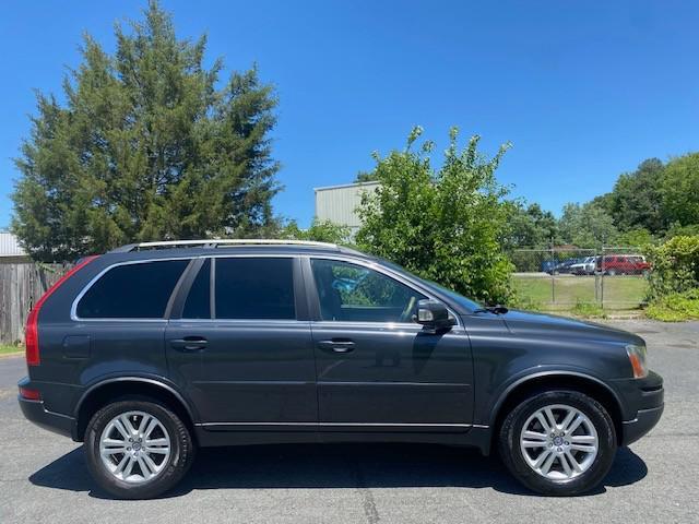 used 2011 Volvo XC90 car, priced at $5,795