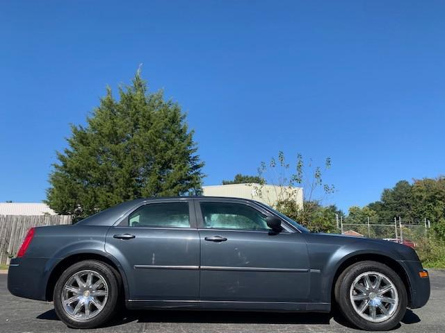 used 2008 Chrysler 300 car, priced at $5,550