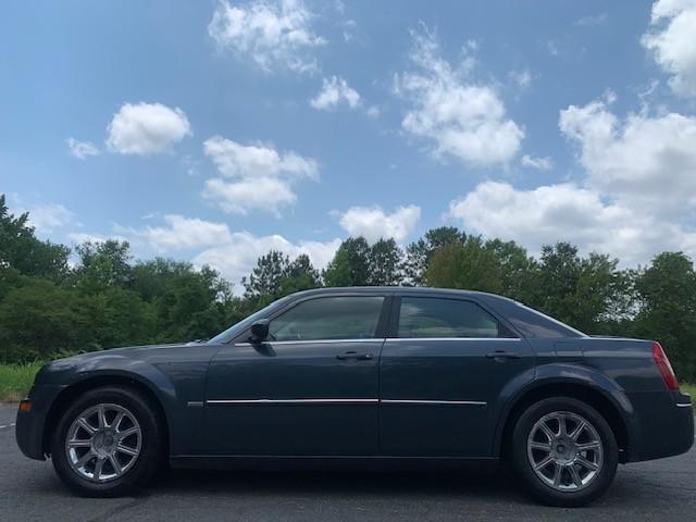 used 2008 Chrysler 300 car, priced at $5,550