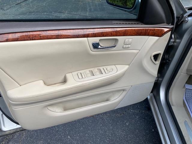 used 2007 Cadillac DTS car, priced at $4,495