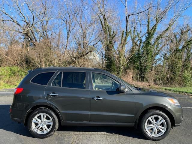 used 2012 Hyundai Santa Fe car, priced at $6,795