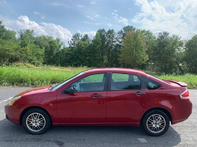 used 2011 Ford Focus car, priced at $5,550