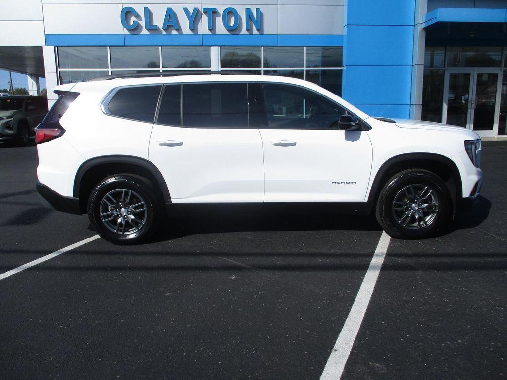 used 2025 GMC Acadia car