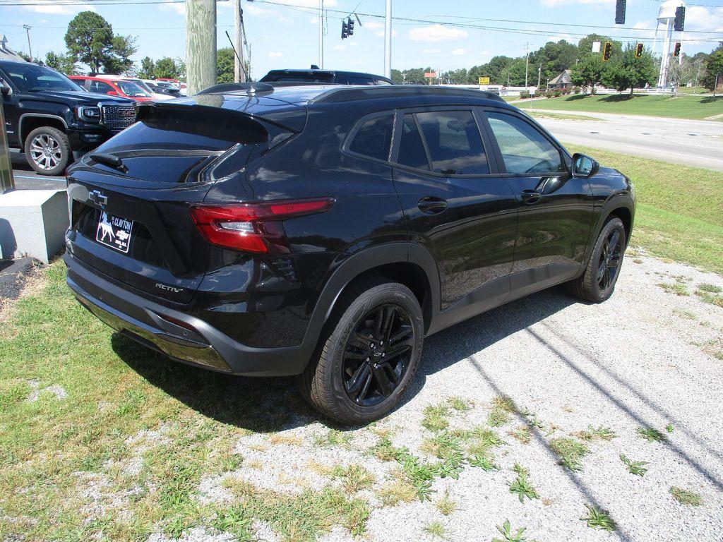 new 2025 Chevrolet Trax car, priced at $25,585
