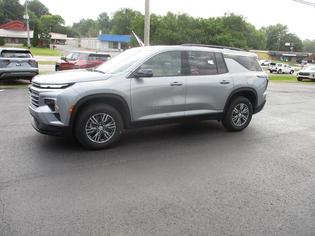 used 2025 Chevrolet Traverse car