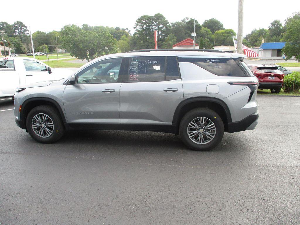 used 2025 Chevrolet Traverse car