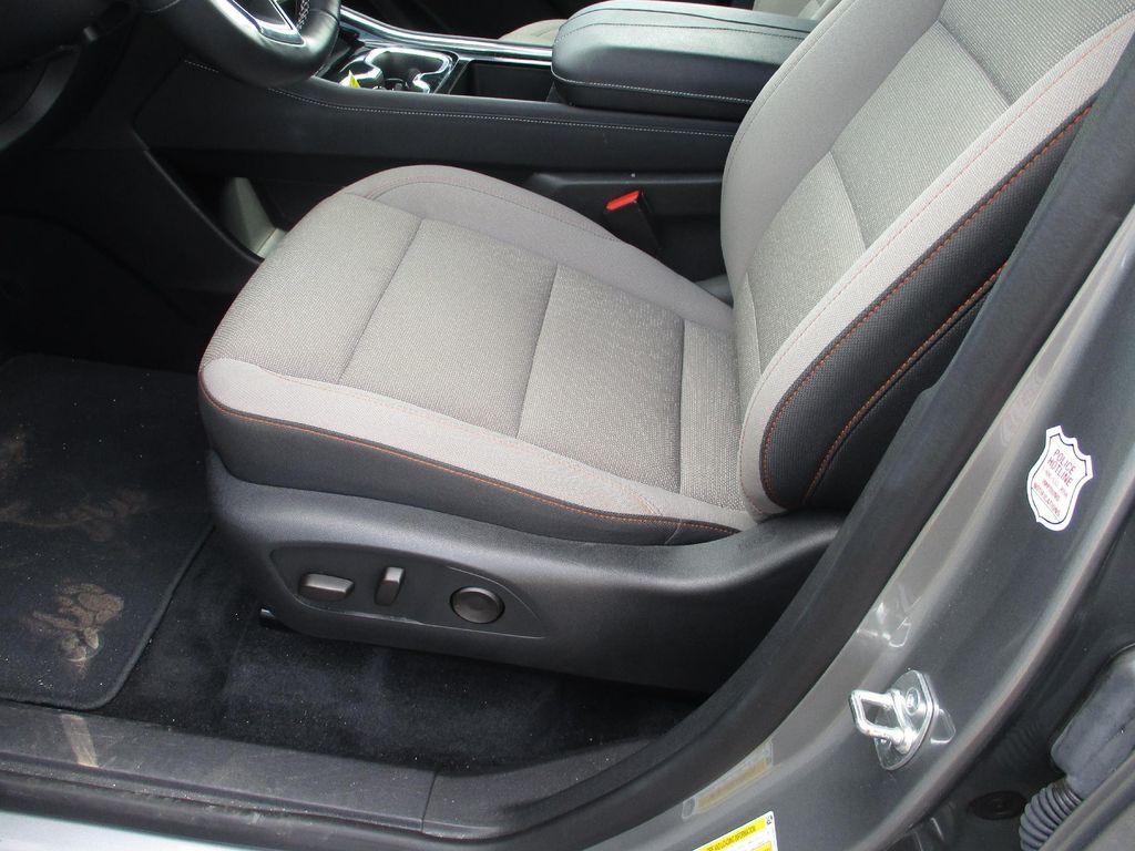 used 2025 Chevrolet Traverse car