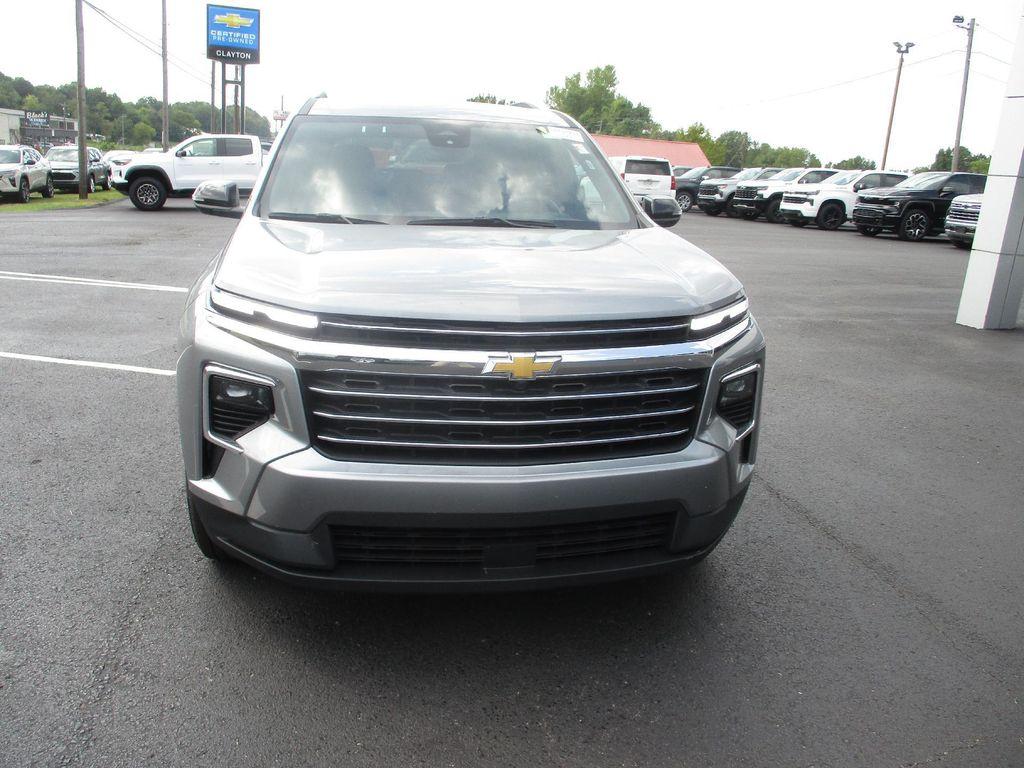 used 2025 Chevrolet Traverse car