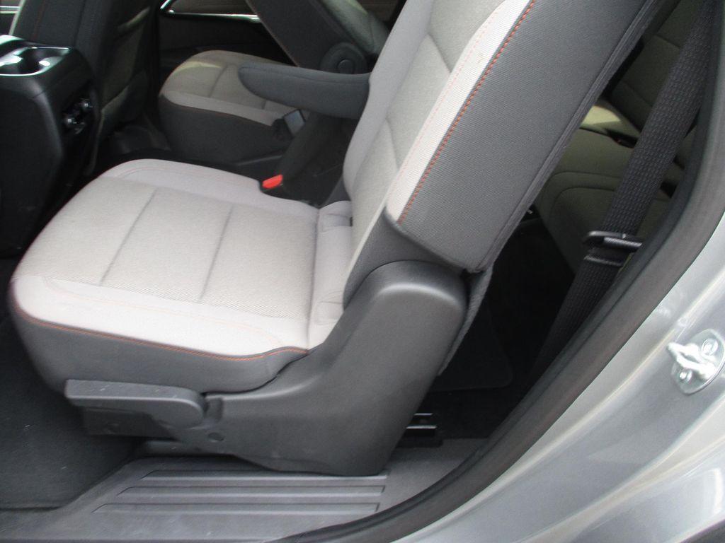 used 2025 Chevrolet Traverse car