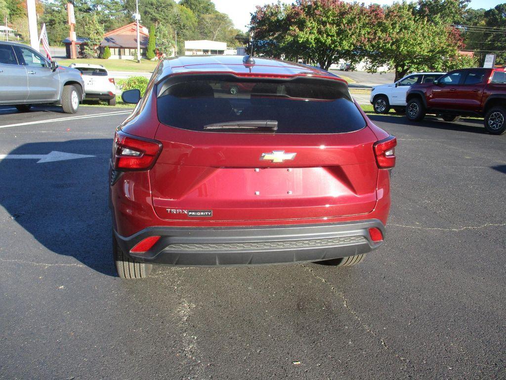 used 2024 Chevrolet Trax car, priced at $18,999