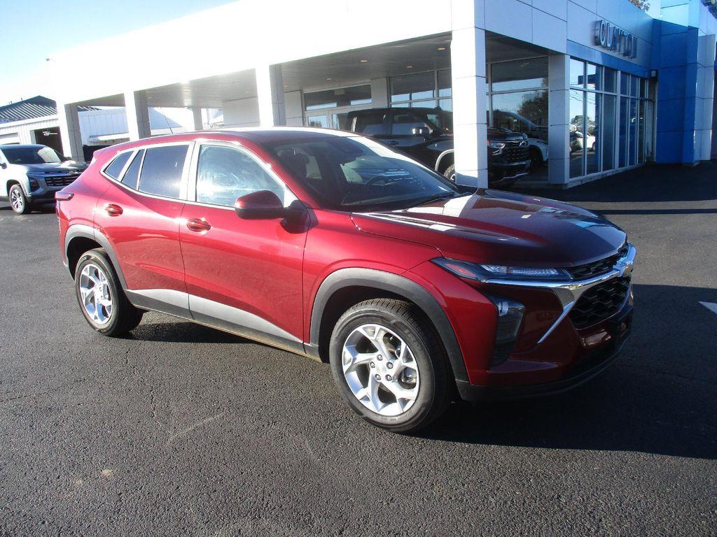 used 2024 Chevrolet Trax car, priced at $18,999