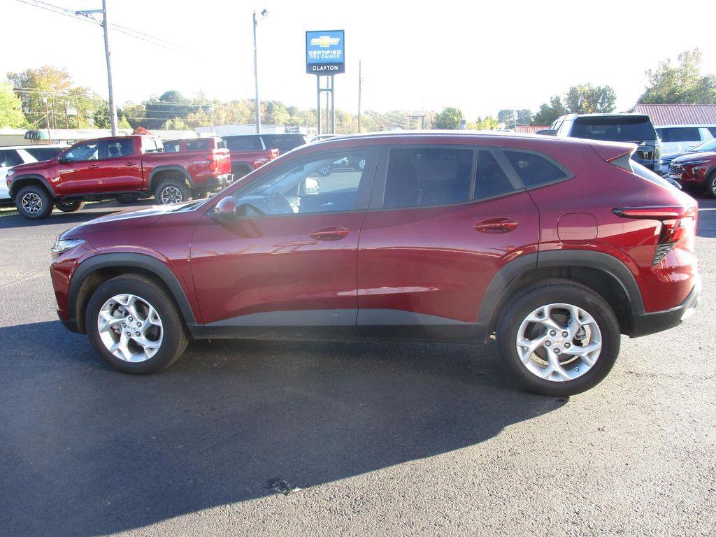 used 2024 Chevrolet Trax car, priced at $18,999