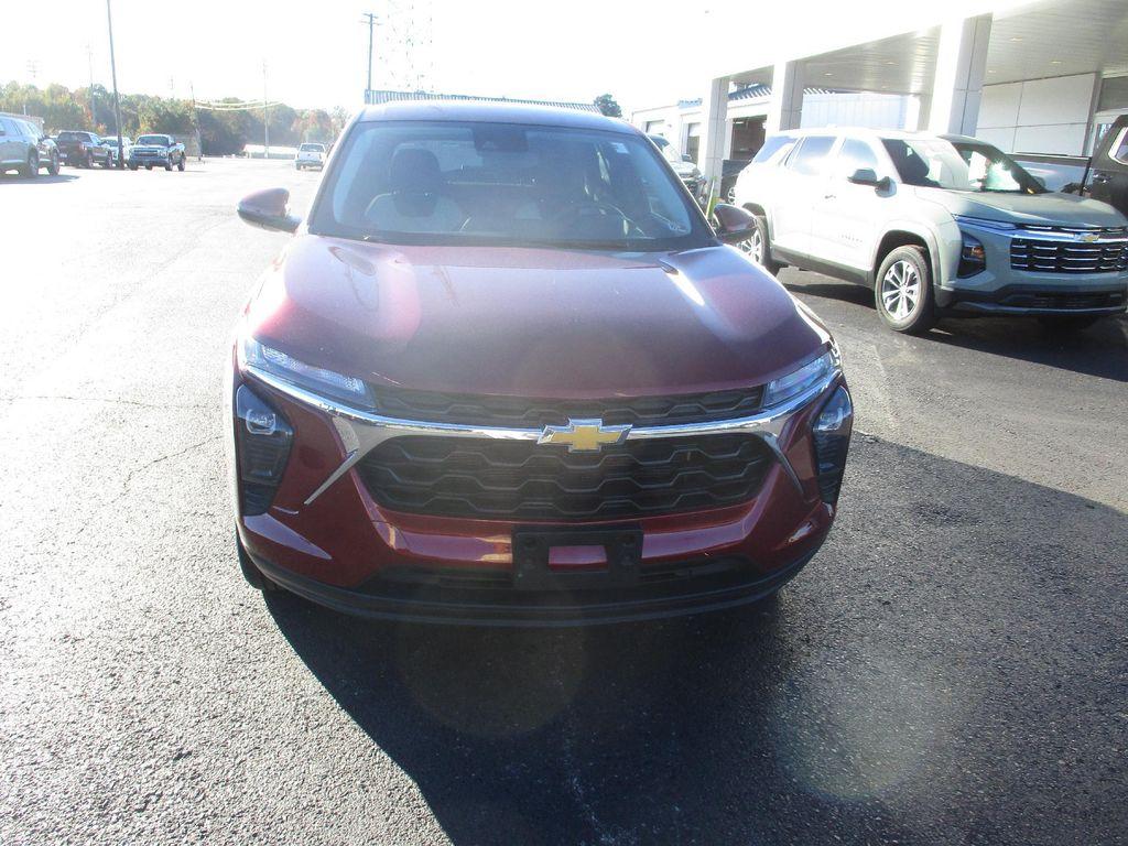 used 2024 Chevrolet Trax car, priced at $18,999