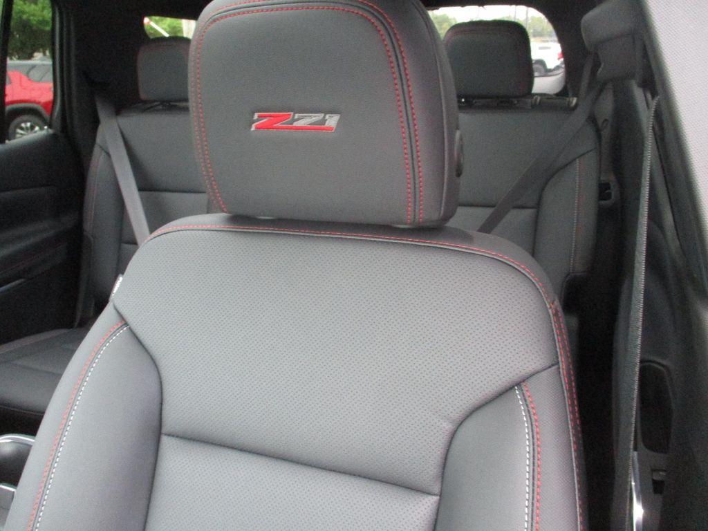 new 2026 Chevrolet Traverse car, priced at $51,499