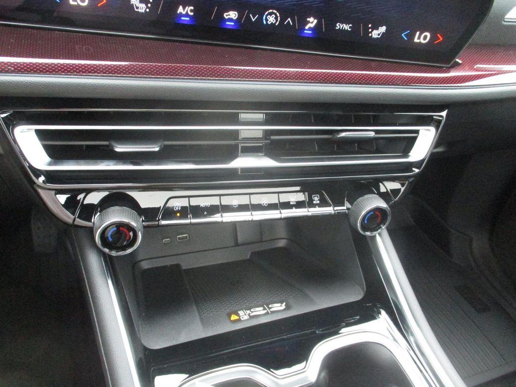 new 2026 Chevrolet Traverse car, priced at $51,499