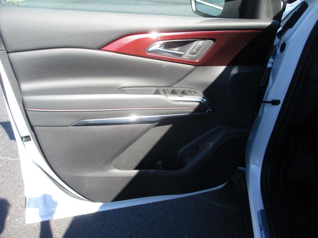 new 2026 Chevrolet Traverse car, priced at $52,999