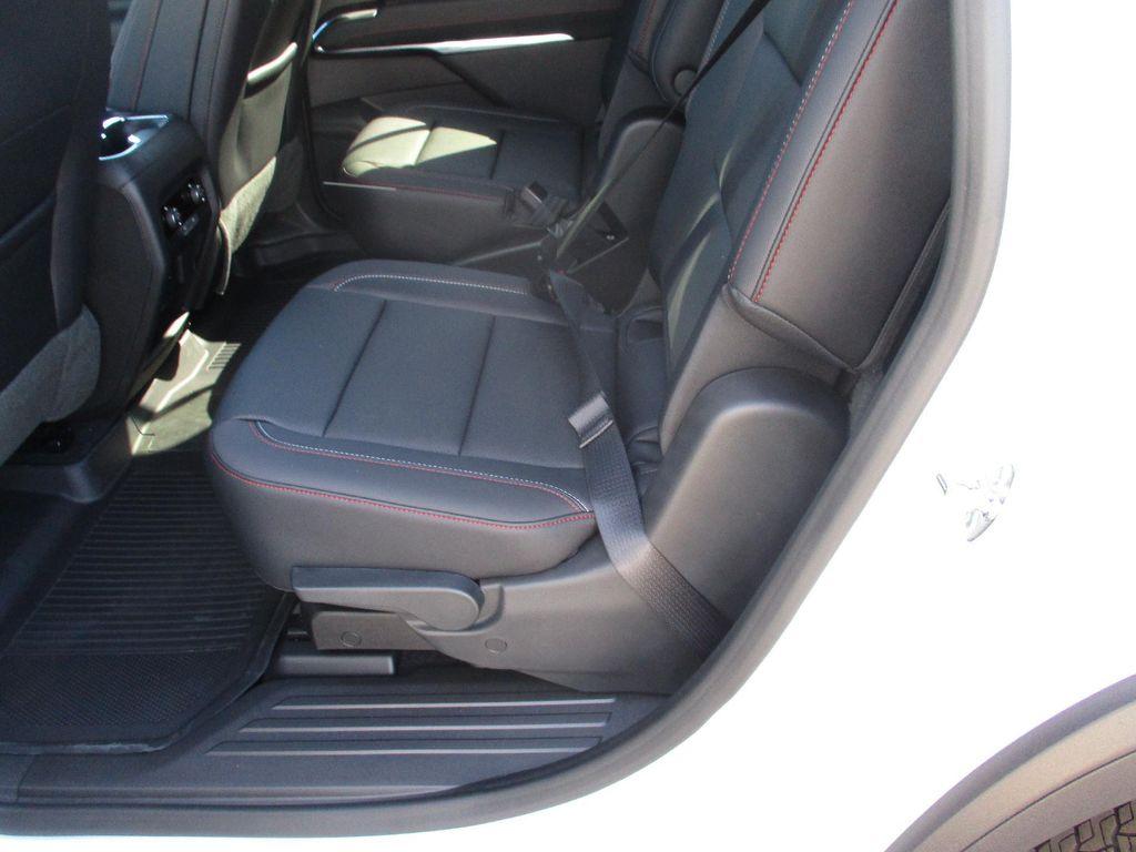 new 2026 Chevrolet Traverse car, priced at $52,999