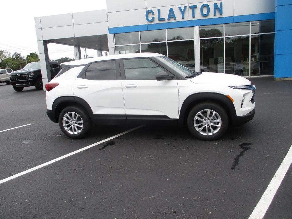 new 2026 Chevrolet TrailBlazer car, priced at $23,999