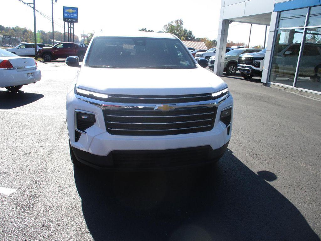 used 2025 Chevrolet Traverse car, priced at $35,999