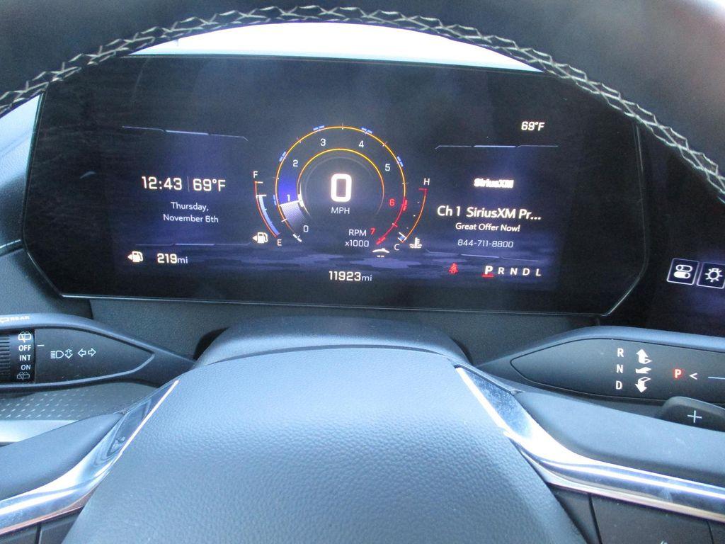 used 2025 Chevrolet Traverse car, priced at $35,999