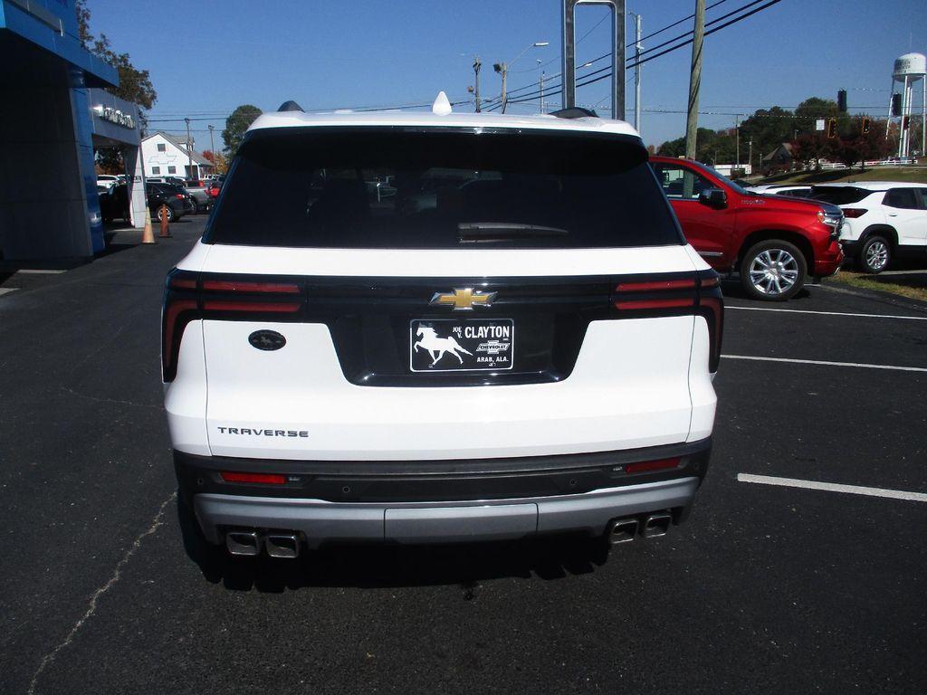 used 2025 Chevrolet Traverse car, priced at $35,999