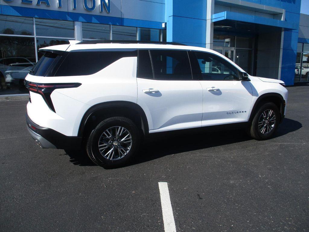 used 2025 Chevrolet Traverse car, priced at $35,999
