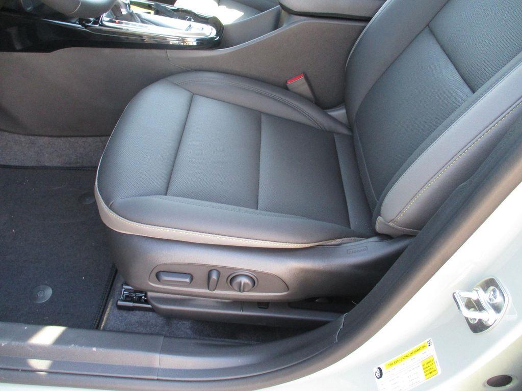 new 2025 Chevrolet Trax car, priced at $25,799