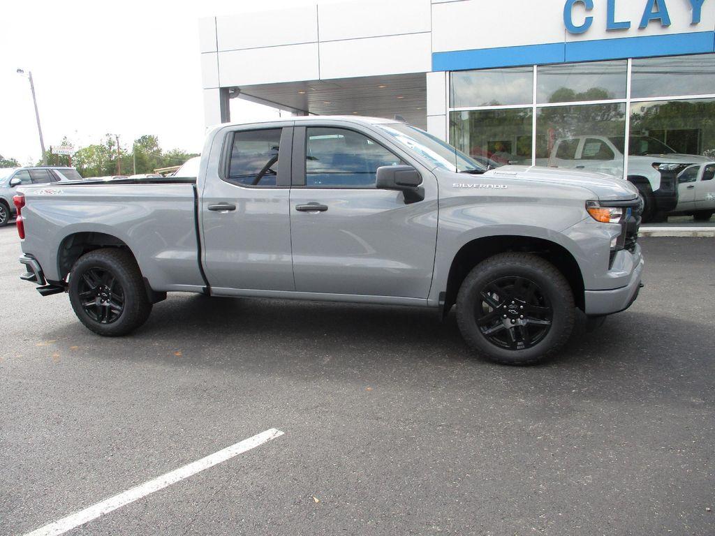 new 2025 Chevrolet Silverado 1500 car, priced at $42,299