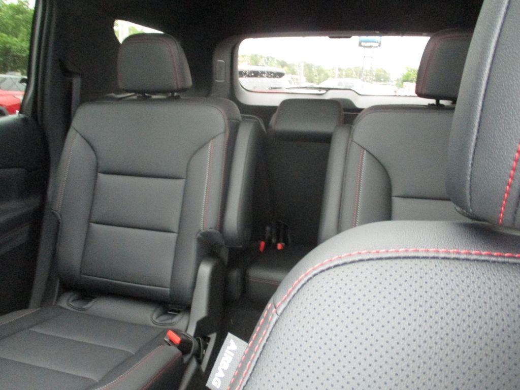 new 2026 Chevrolet Traverse car, priced at $53,499