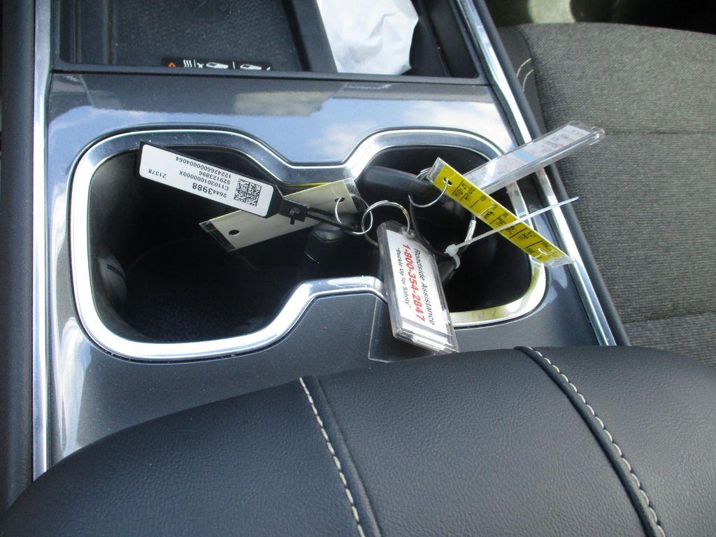 used 2025 GMC Acadia car, priced at $32,999