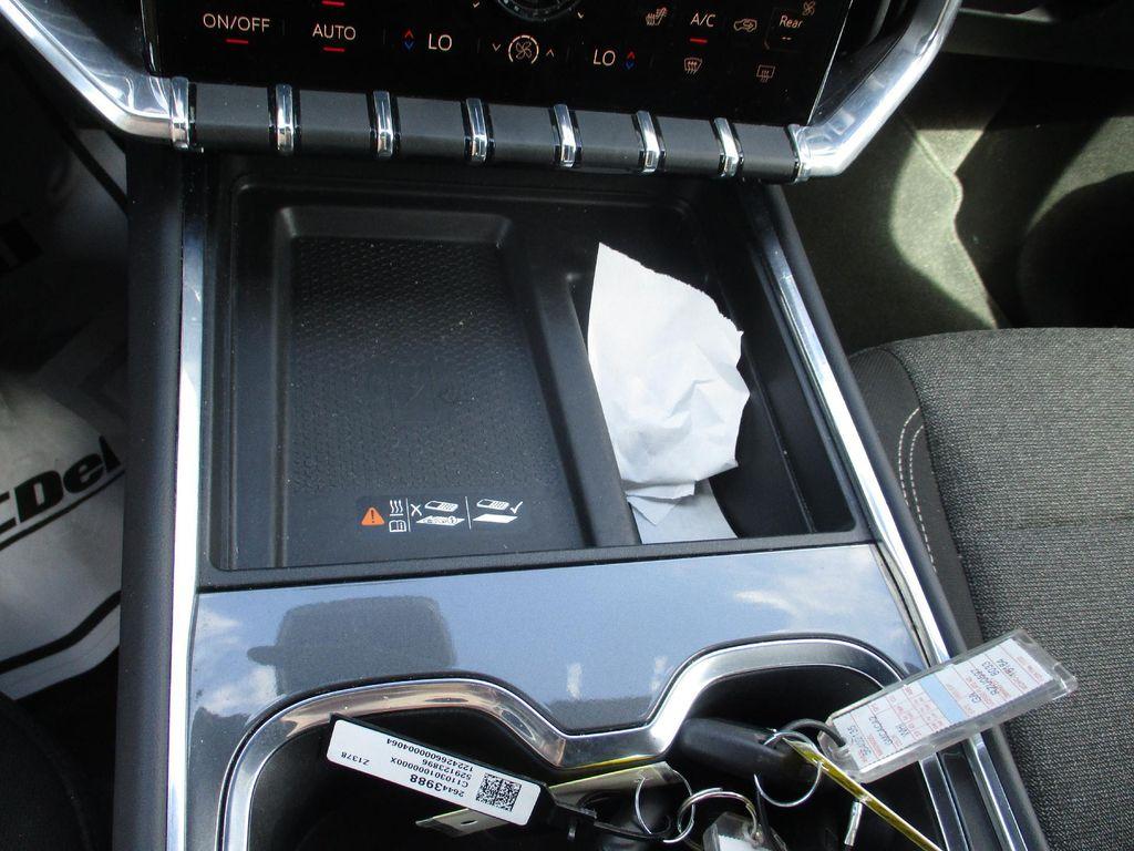 used 2025 GMC Acadia car, priced at $32,999