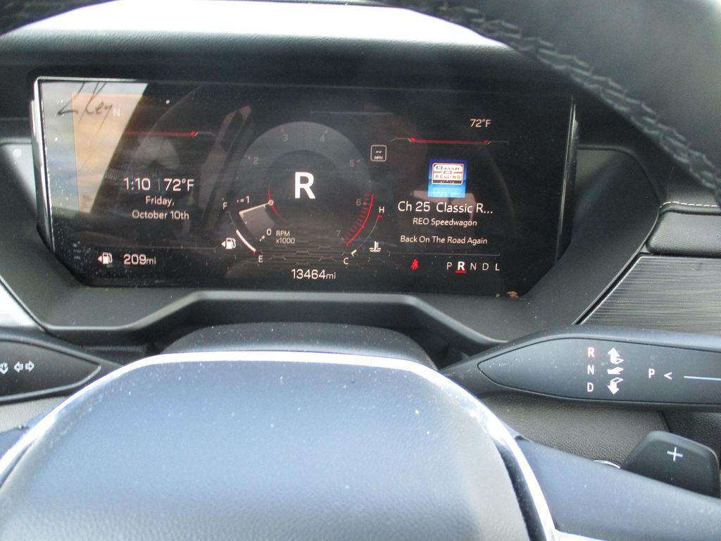 used 2025 GMC Acadia car, priced at $32,999