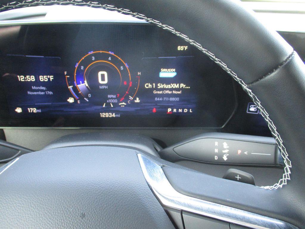 used 2025 Chevrolet Traverse car, priced at $36,999