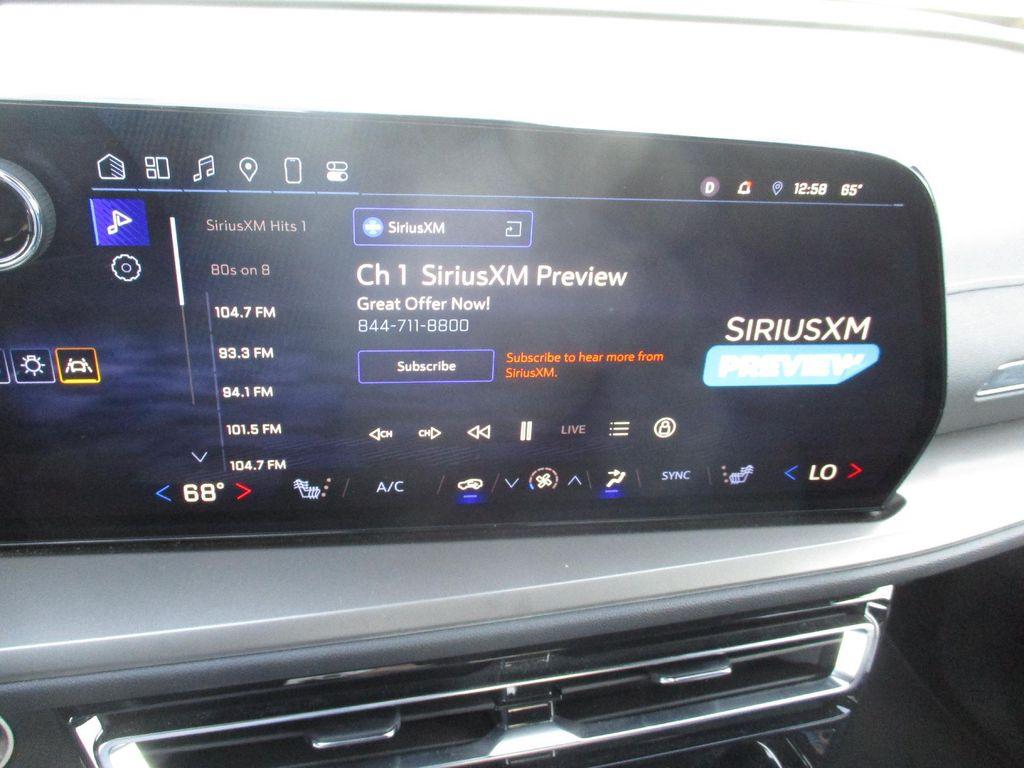 used 2025 Chevrolet Traverse car, priced at $36,999