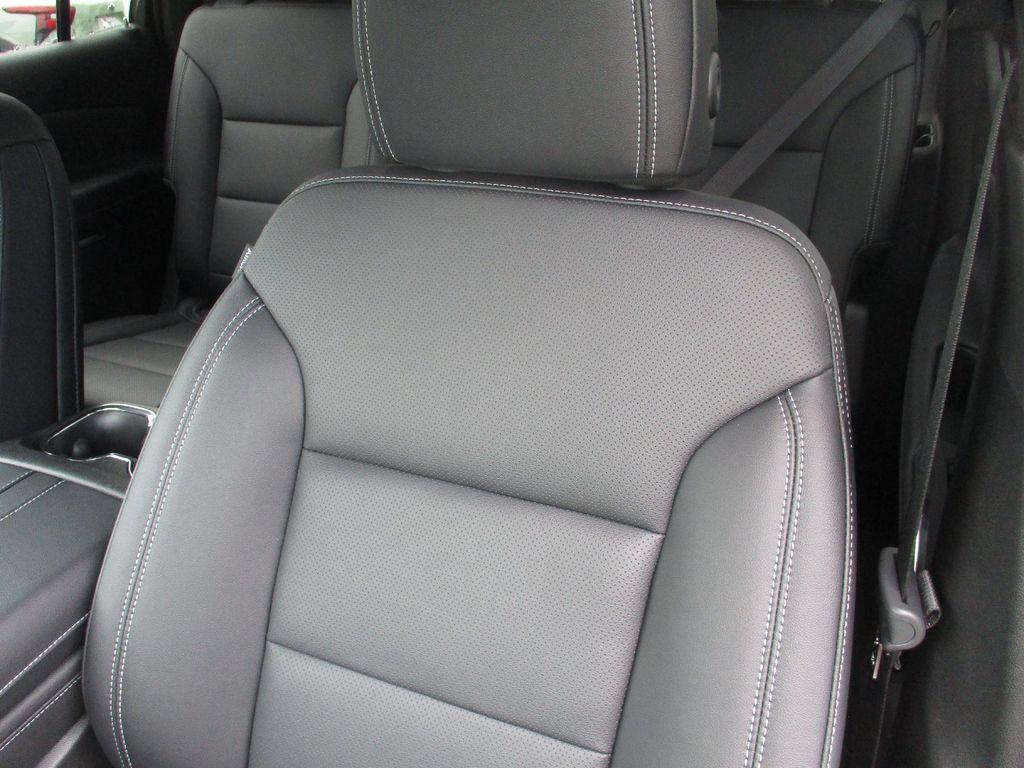 new 2026 Chevrolet Traverse car, priced at $41,599