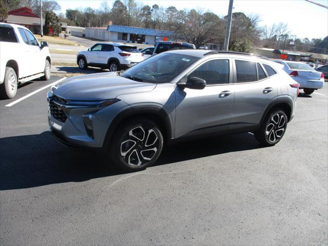 new 2025 Chevrolet Trax car, priced at $22,499