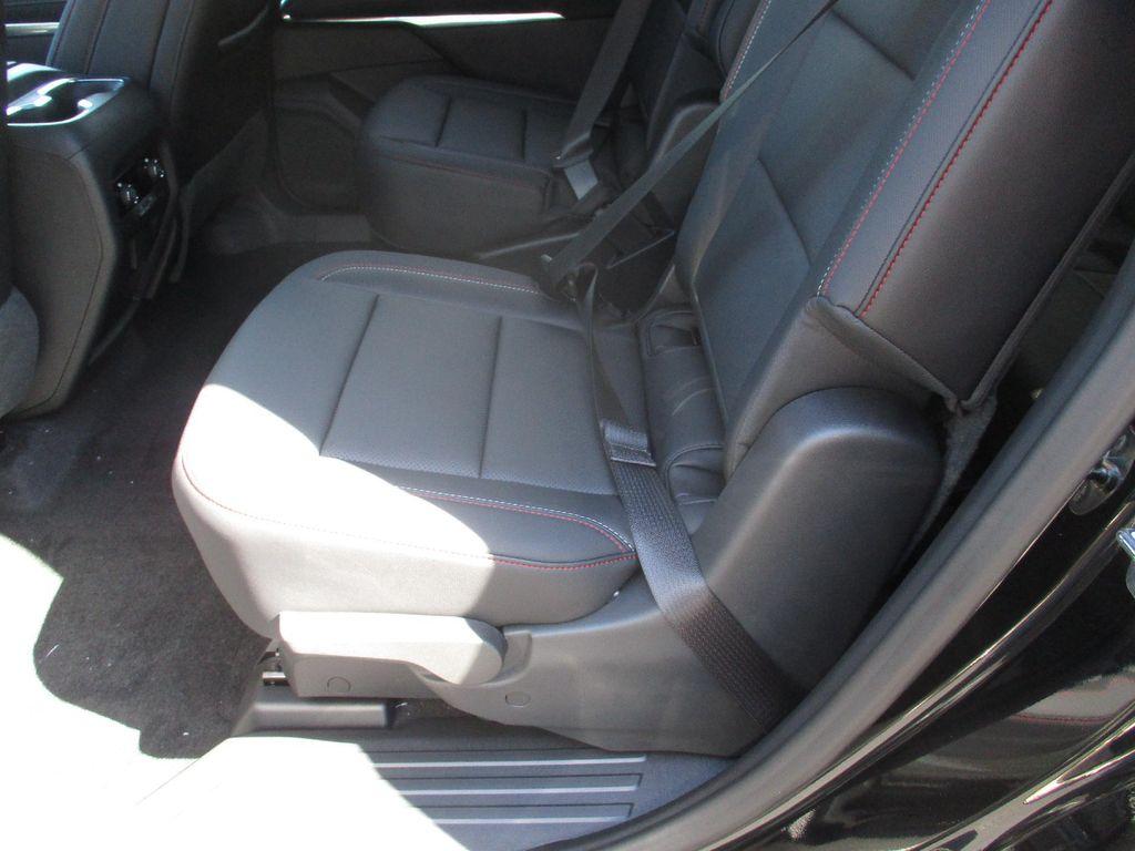 new 2026 Chevrolet Traverse car, priced at $51,499