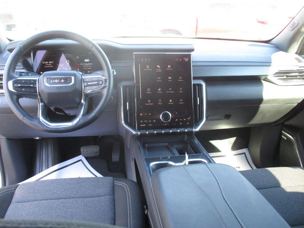 used 2025 GMC Acadia car, priced at $32,999