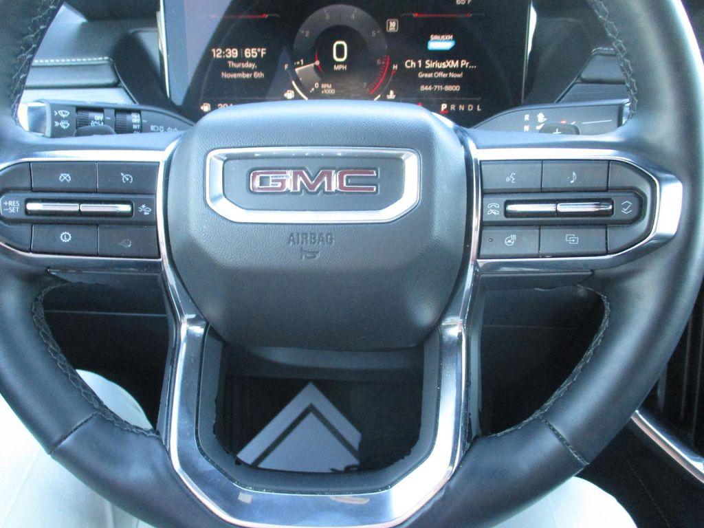 used 2025 GMC Acadia car, priced at $32,999