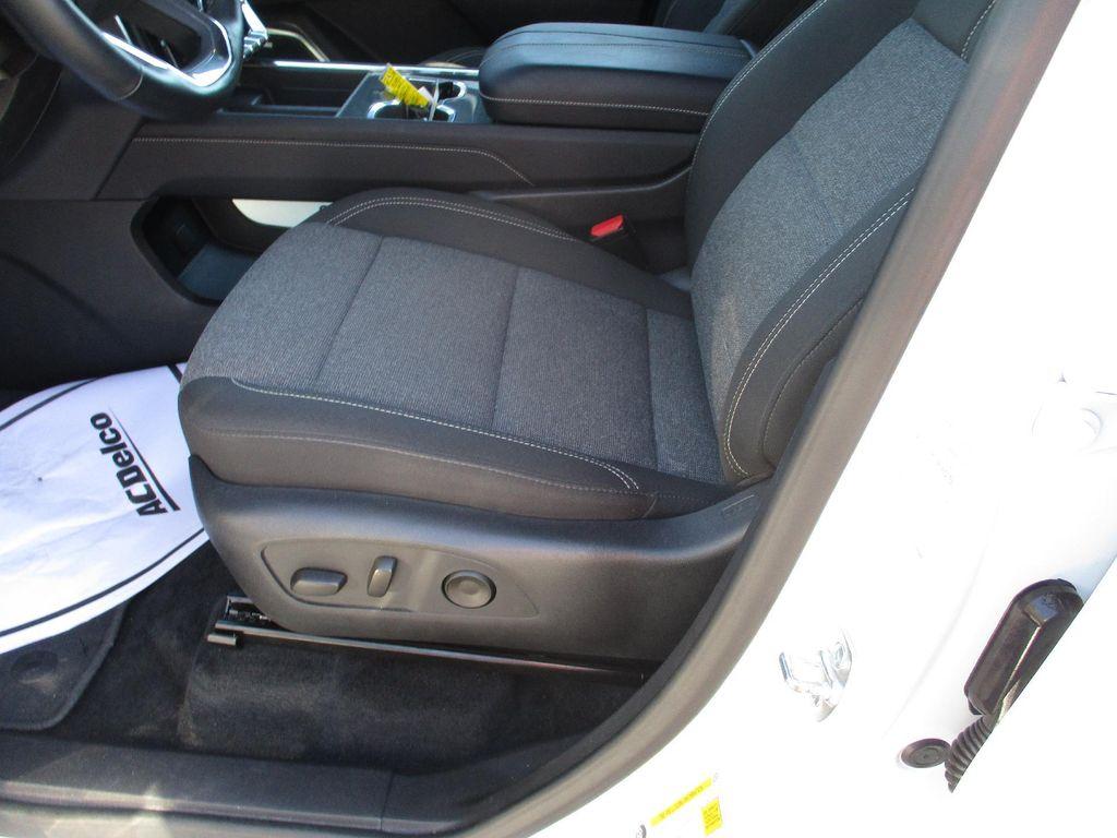 used 2025 GMC Acadia car, priced at $32,999