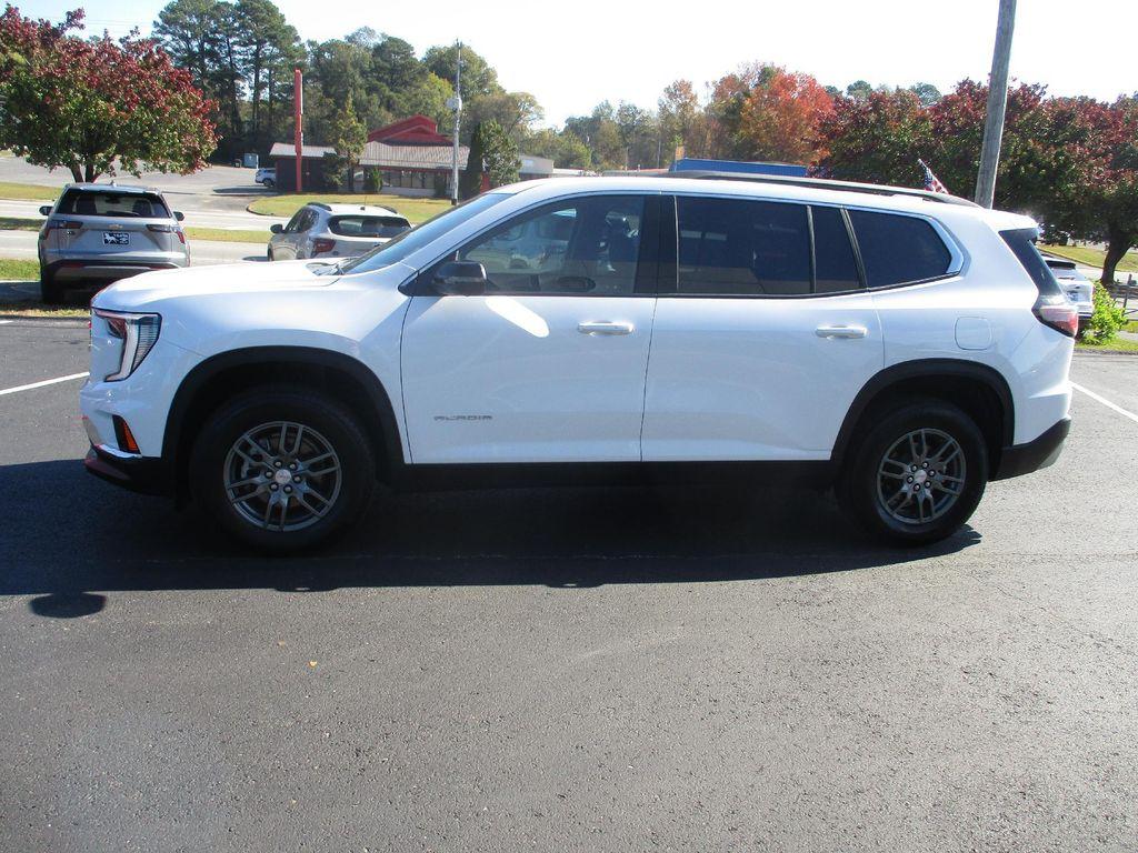 used 2025 GMC Acadia car, priced at $32,999
