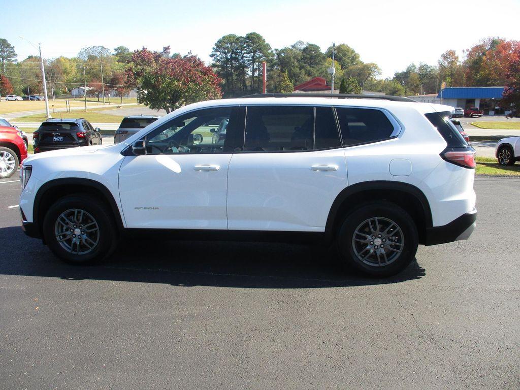 used 2025 GMC Acadia car, priced at $32,999