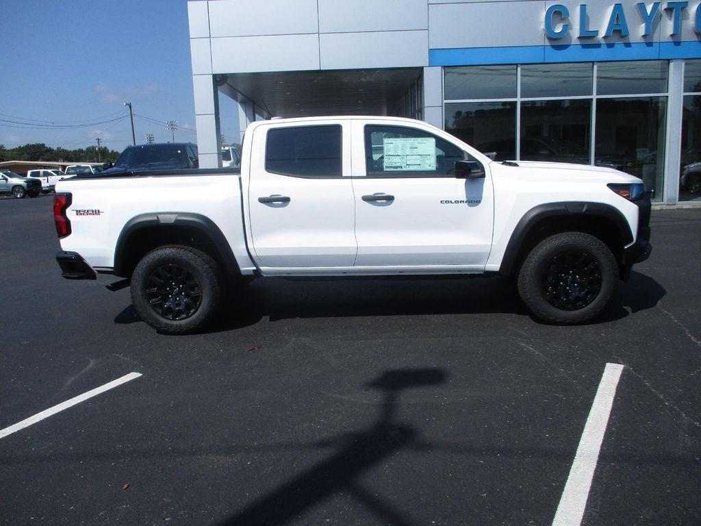 new 2026 Chevrolet Colorado car, priced at $39,999