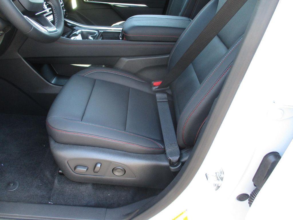 new 2026 Chevrolet Traverse car, priced at $52,499