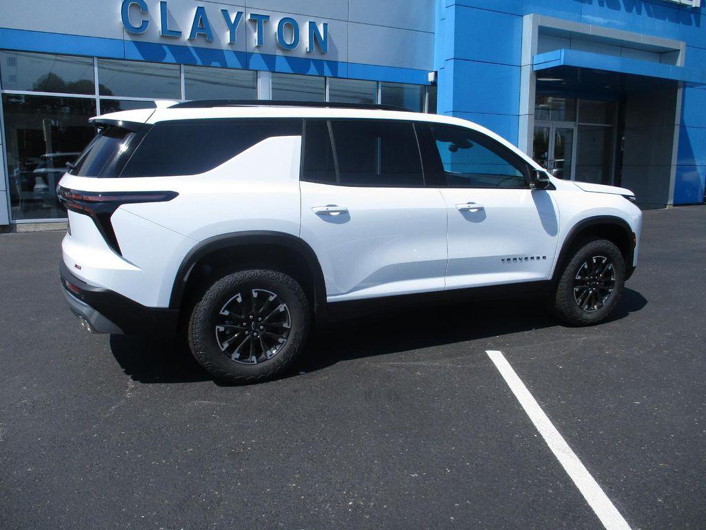 new 2026 Chevrolet Traverse car, priced at $52,499