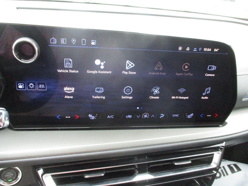 used 2025 Chevrolet Traverse car, priced at $36,999