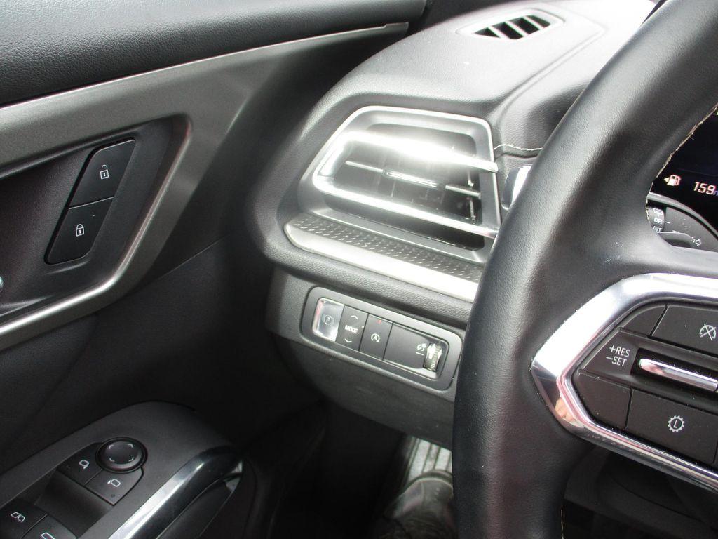 used 2025 Chevrolet Traverse car, priced at $36,999