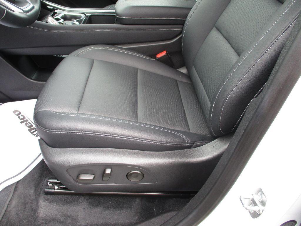 used 2025 Chevrolet Traverse car, priced at $36,999